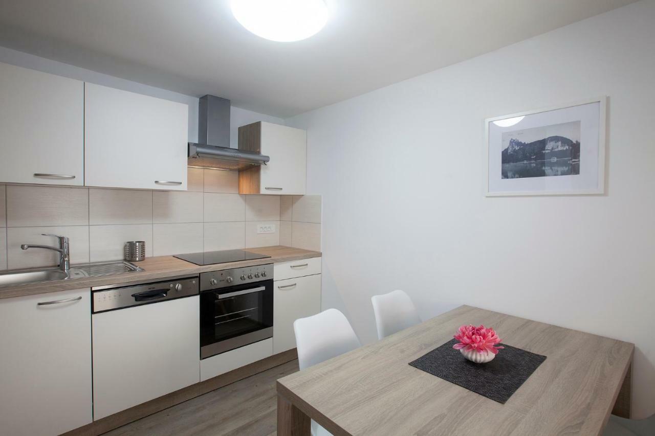 1861 Blejka Apartments ブレッド エクステリア 写真